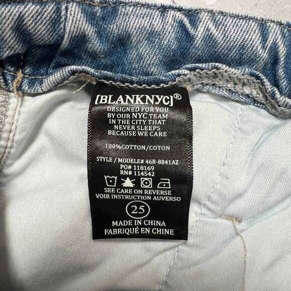 NWT BLANK NYC Pay Back A Line Jean Shorts SIZE 25 Pleated Blue Denim NEW - Picture 8 of 10